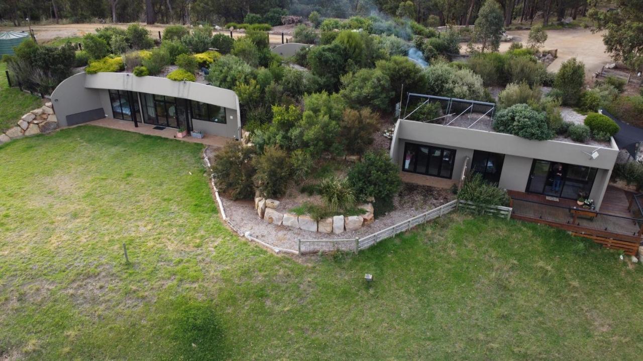 Down To Earth Farm Retreat Appartement Sarsfield Buitenkant foto