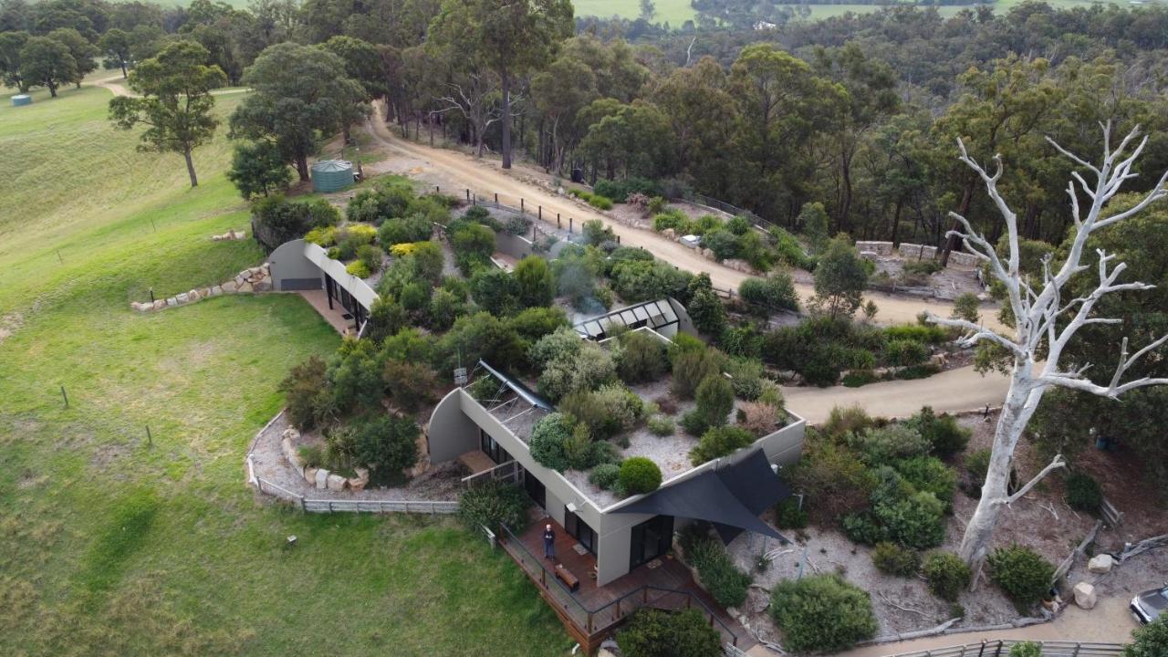 Down To Earth Farm Retreat Appartement Sarsfield Buitenkant foto