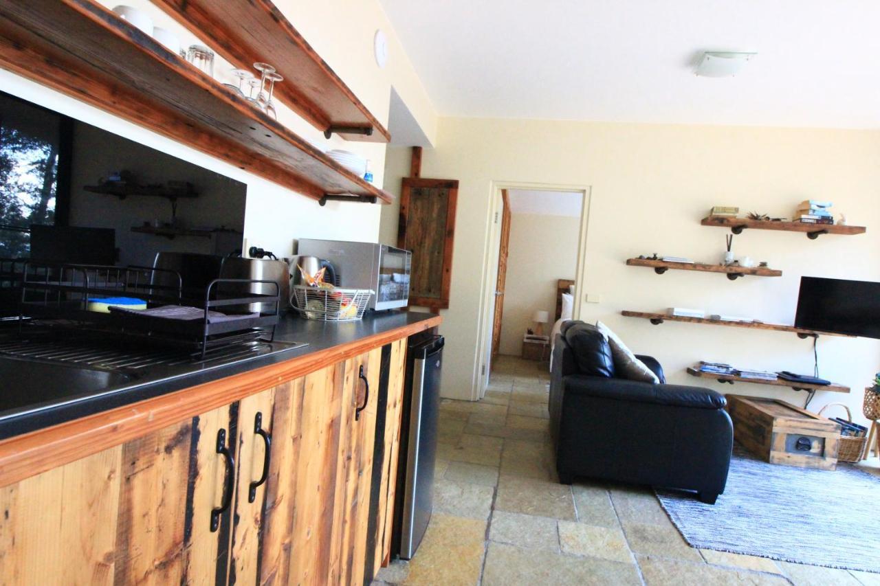 Down To Earth Farm Retreat Appartement Sarsfield Buitenkant foto