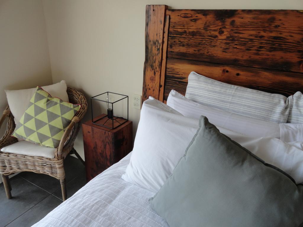 Down To Earth Farm Retreat Appartement Sarsfield Buitenkant foto